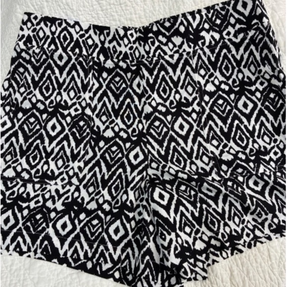 NWT Wild Fox Shorts, L - Picture 1 of 3